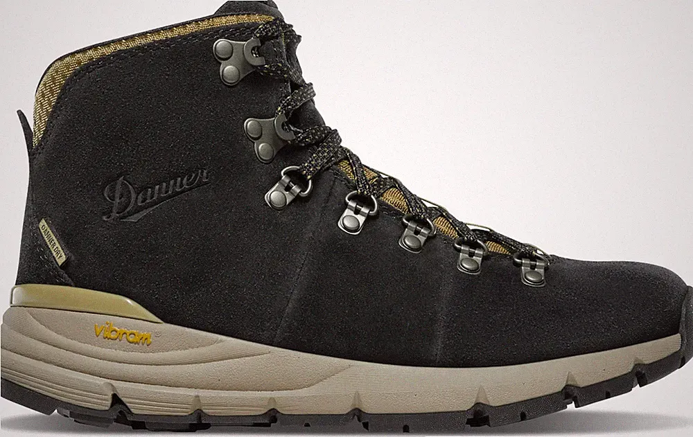 Danner Women's Mountain 600 4.5" Waterproof Hiking Boots Black 62288 Vibram