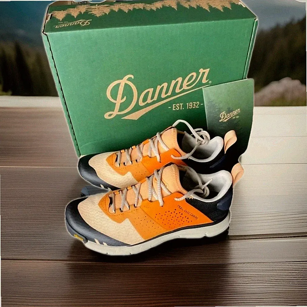 Danner Women's Trail Hiking Shoes size 10.5 Outdoor Footwear 68943 NWT