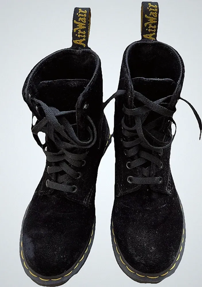 Doc Martens 6 Pascal Black Velour Velvet Boho Goth Grunge Fuzzy Combat Boots