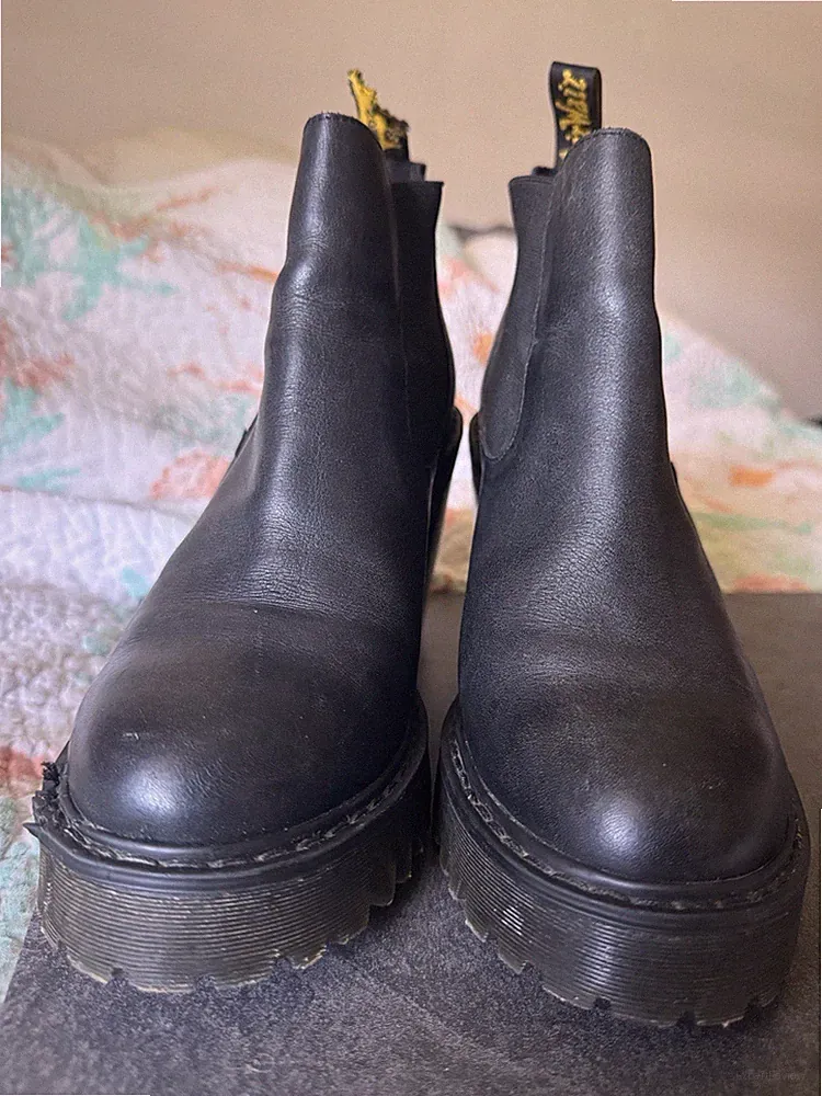Dr. Martens Black Leather Chelsea Boots Women's Pull On Block Heel Pull Tab