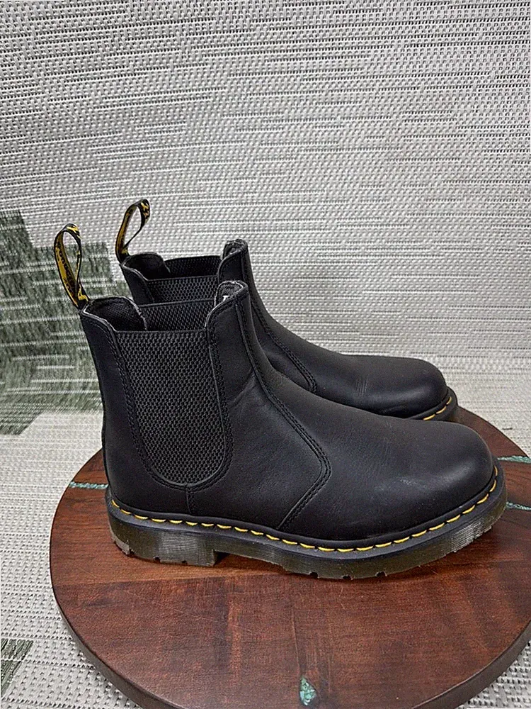 Dr Martens Chelsea Boots Mens Size 8 Us 2976 Slip Resistant Soft Toe Work Black