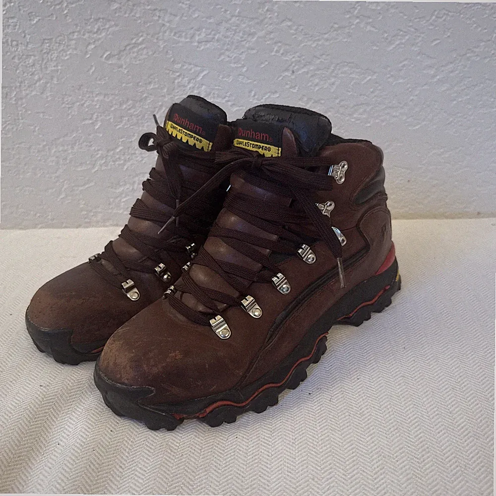 Dunham Waffle Stomper Hiking Boots Women's 8.5 AA Waterproof Leather