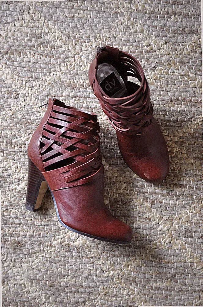 DV Dolce Vita Brown Vegan Faux Leather Strappy Cage Block Heel Boots Women 7.5