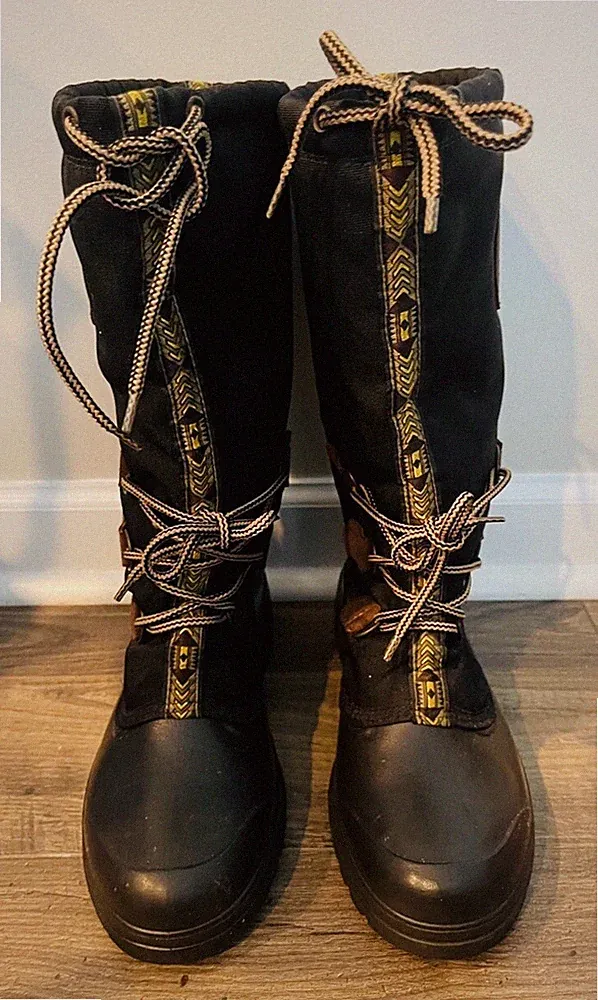 Eastern Mountain Standard Vintage Insulated Boots Size8 Women Rare find