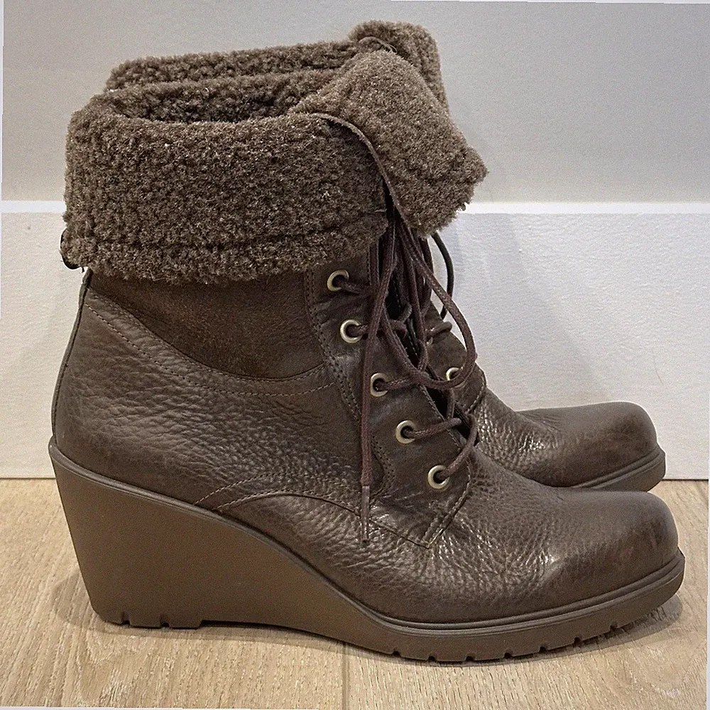 ECCO Women’s Espresso Leather Sherpa Lined Wedge Boots EU Size 39, US 8-8.5