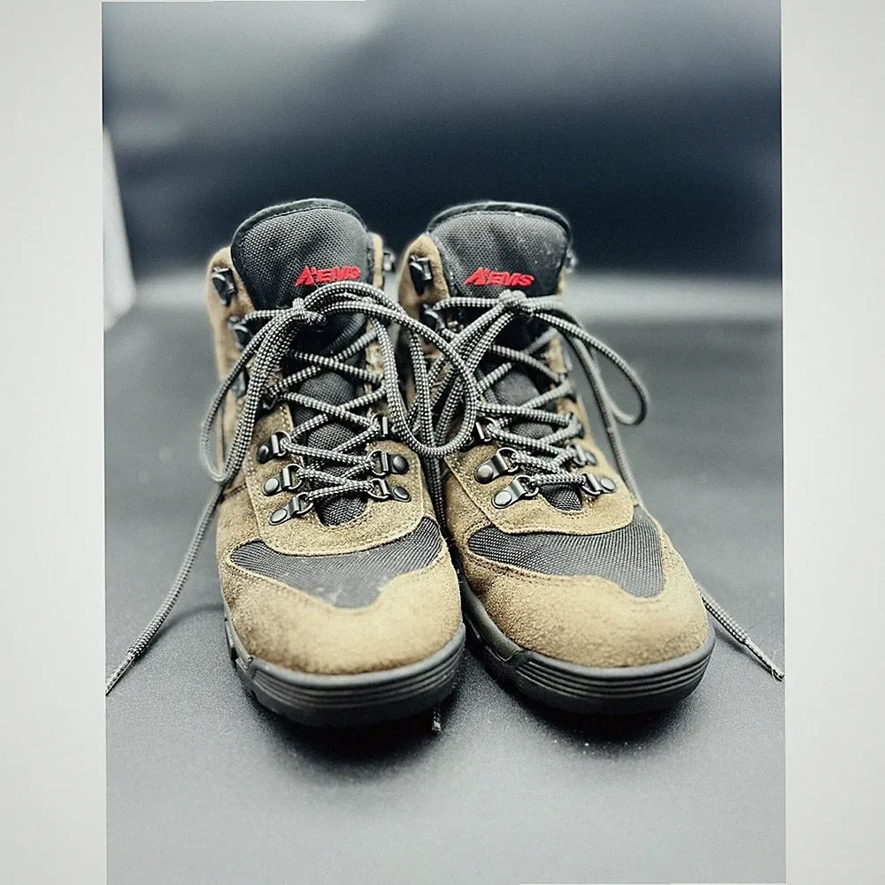 EMS Boots Womens 8.5 Day Hiker Brown Hiking backpackingWalking Trail