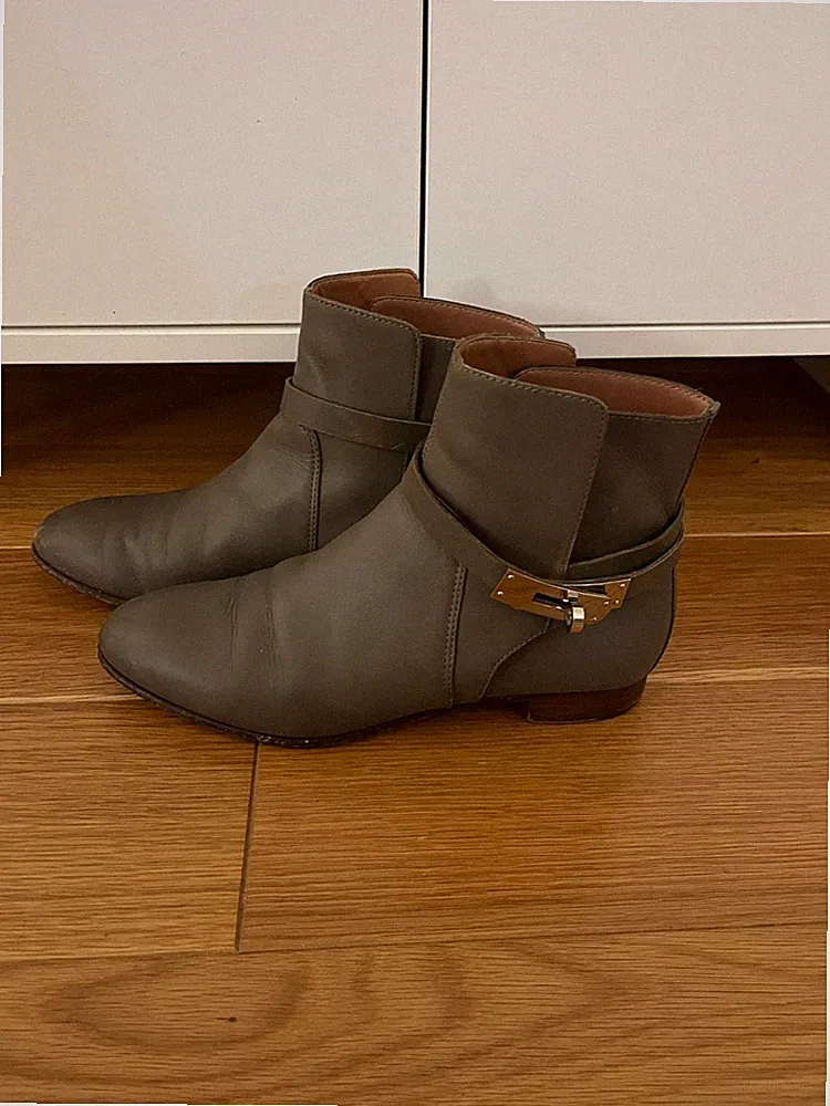 Equestrian style side buckle boots