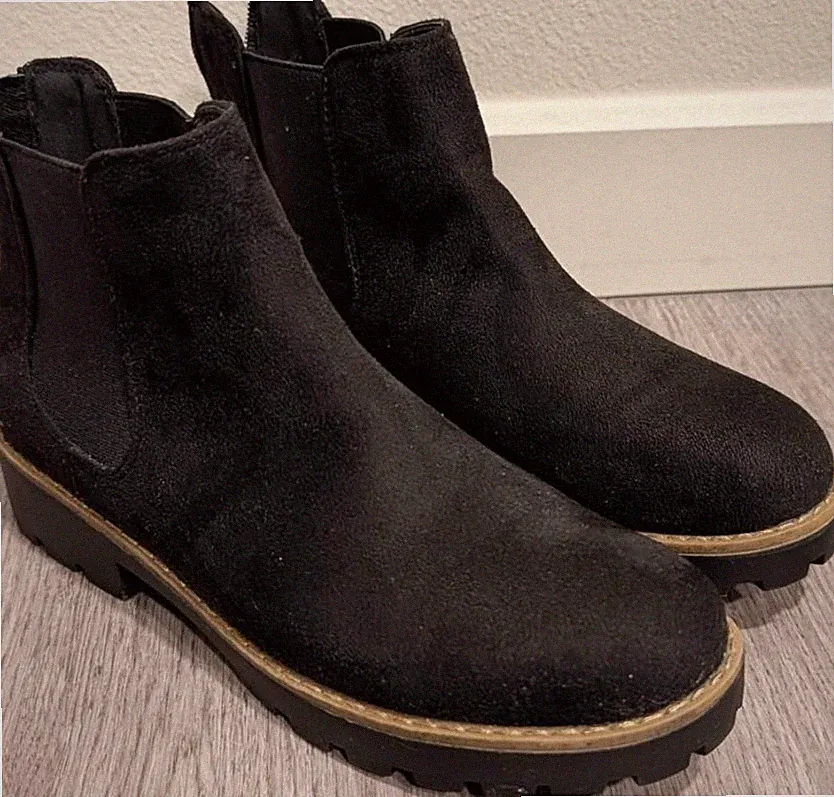 Esprit Black Suede Chelsea Ankle Boots Women's Size 6.5 Stretch Pull On Comfort