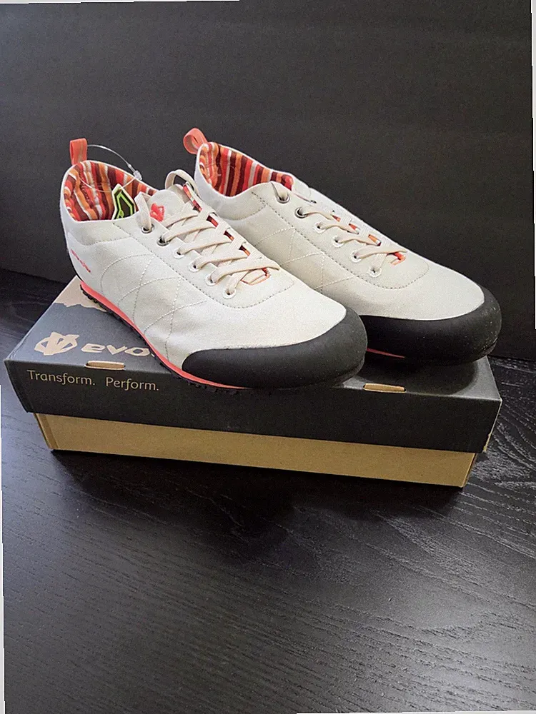 Evolv Hiking Shoes Women's Cruzer Psyche Birch Stripe Size 9 (Women's Size)