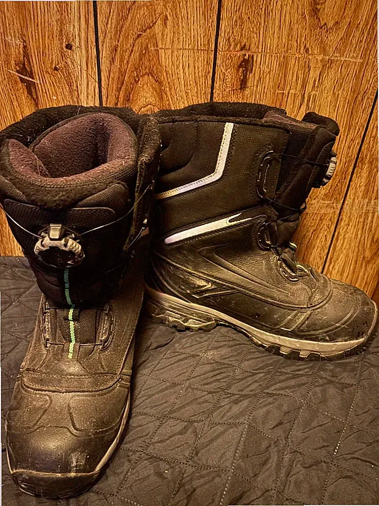 extream boots refrigiwear
