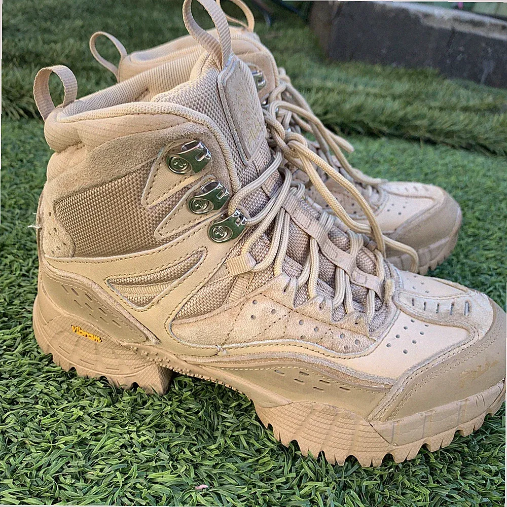 Fila Beige Armada Vibram Lace Up Hiking Boot 1JM01688-200 Men's Size 4.5 Women 6