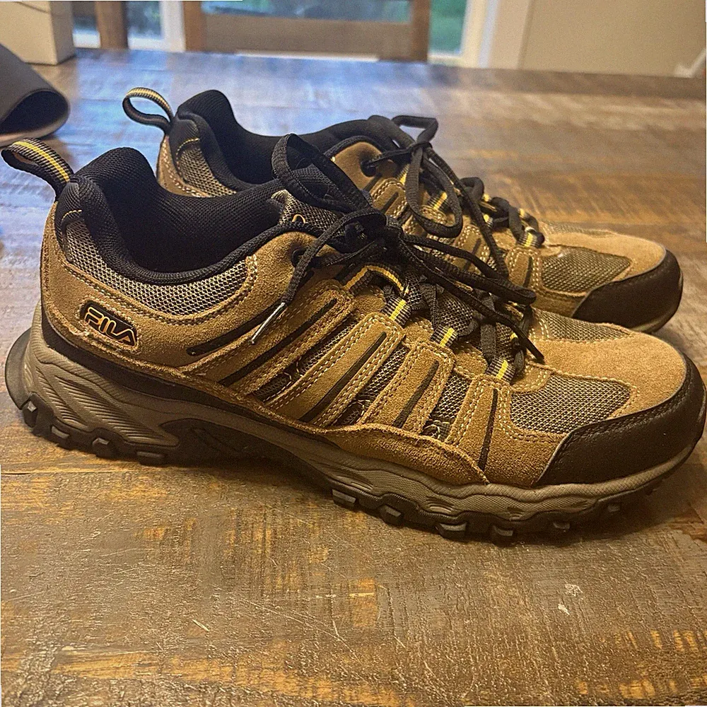 FILA Men’s 8.5 Day Hiker Gray Hiking Shoe Hike Boots