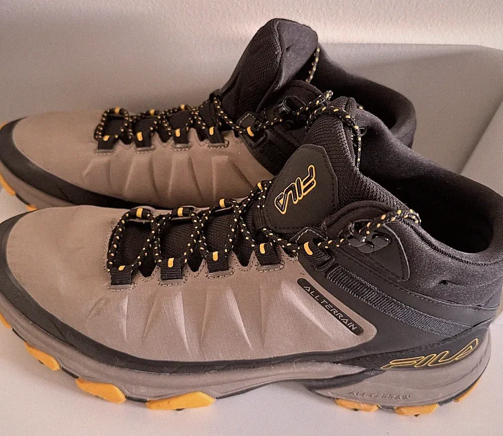 FILA Men's Hiking Shoes US 10 1JM01570-012 Beige Black Yellow Medium Width