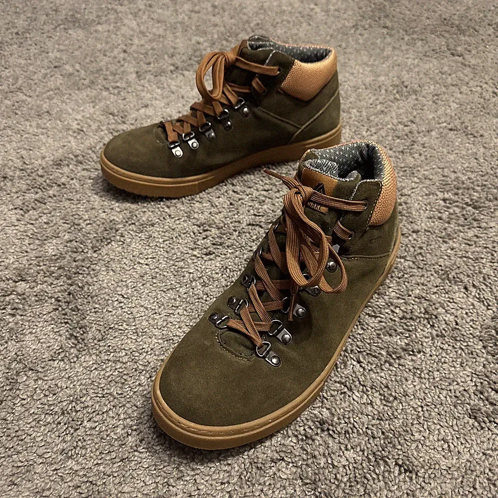 Forsake Lucie Mid Waterproof Outdoor Suede Sneaker Boots Olive & Gum Women US 10