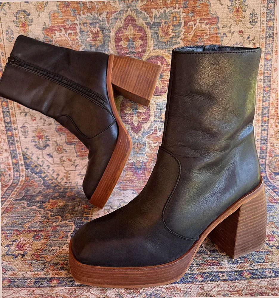 Free People Black Leather Chunky Platform Block Heel Combat Boots Size 39 / 9