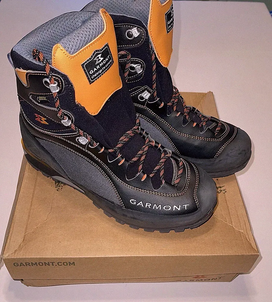 Garmont Tower Trek LX GTX Hiking Boots - Men’s Size 10 (new in box)