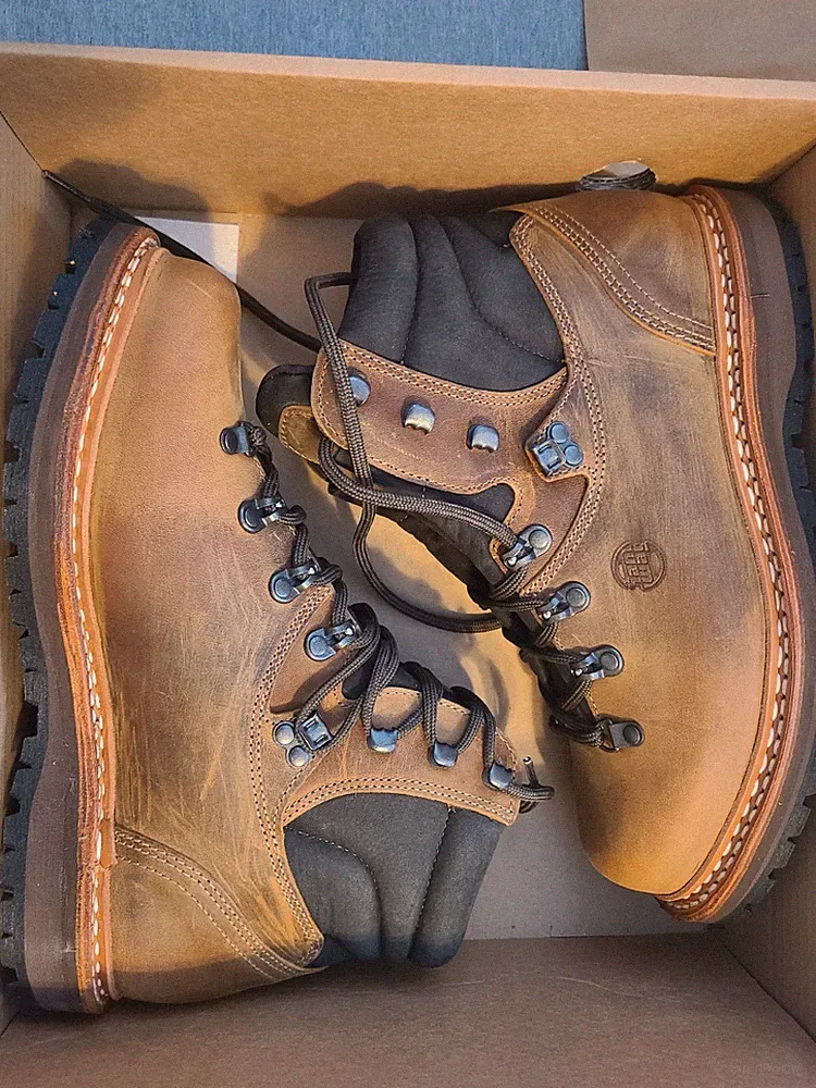 Hanwag Bergler Leather Hiking Boots Mens 9 EU 42 Vibram New w/ Box – Patina