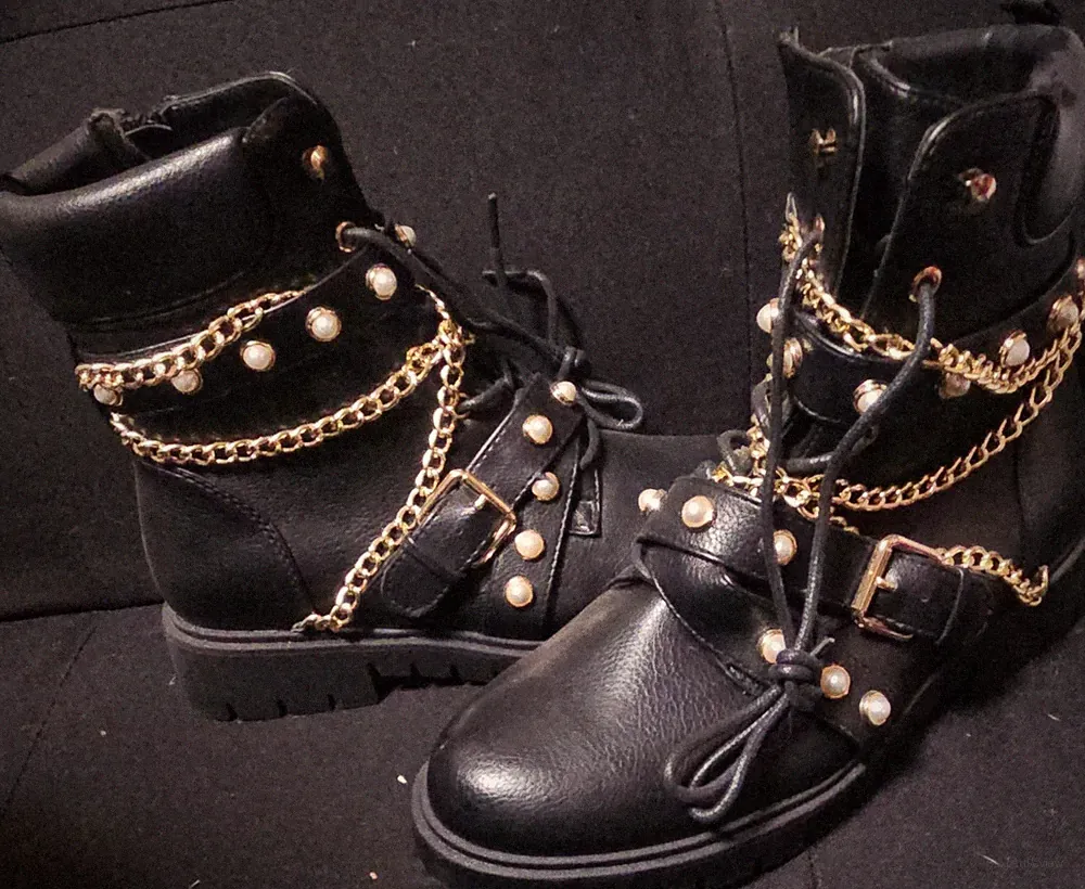 Hartley Black Combat Boots Chains Studded Zip Block Heel Man Made US 7 Women
