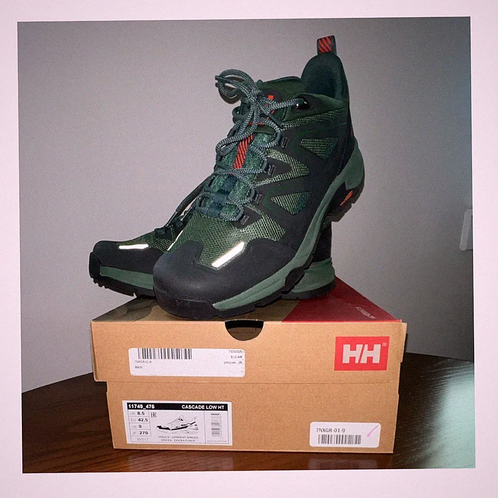 Helly Hansen Cascade Low Men's Hiking Shoes Green Black US Size 9 Medium