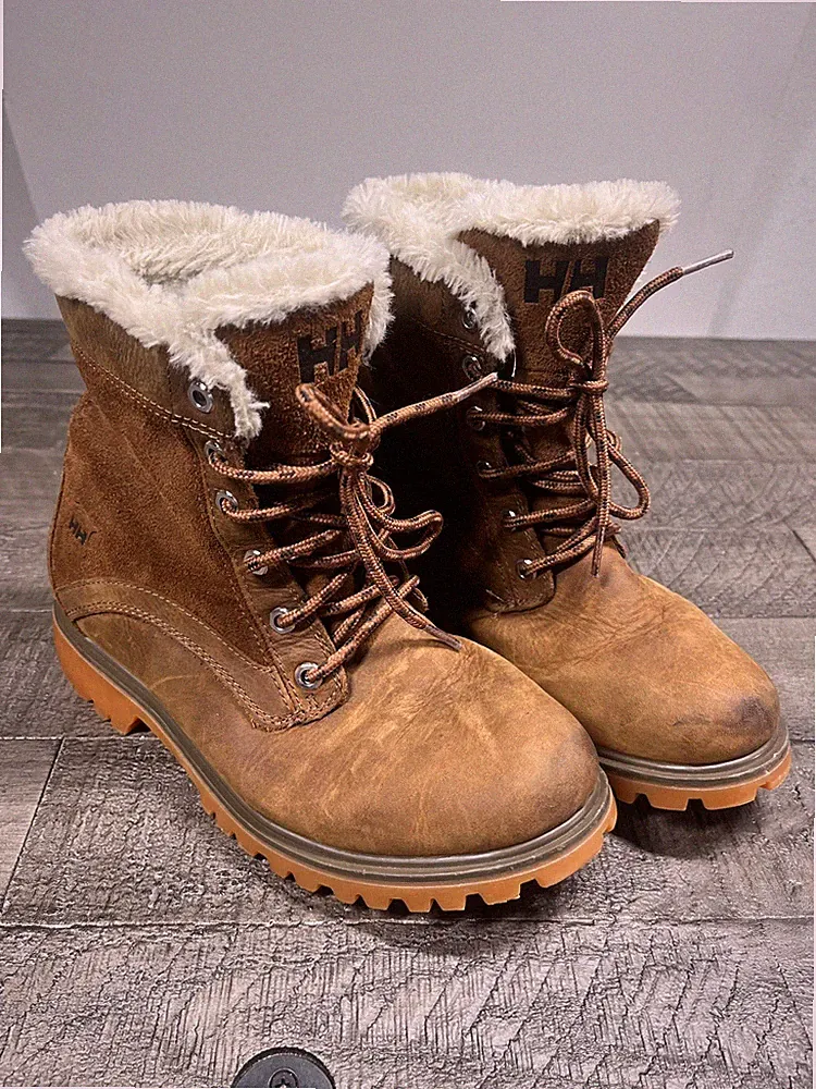 Helly Hansen HH 11255 Women's Marion Winter Boot Size 6 Outdoors Nature