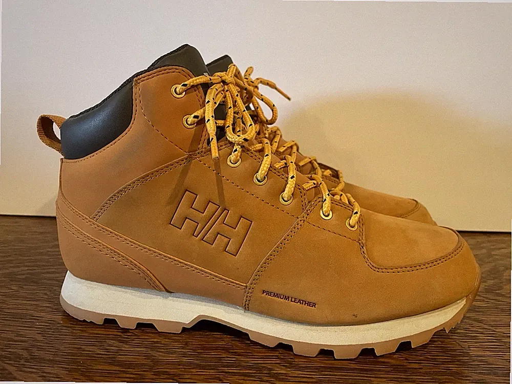 Helly Hansen Tsuga Boots Women’s 9.5🔥