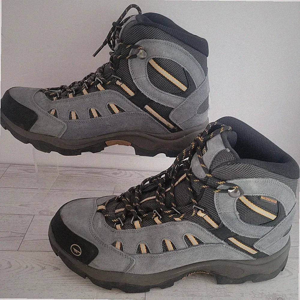 Hi-Tec Men’s Bandera Mid Waterproof Hiking Boots Size 9.5M Gray Lace Up