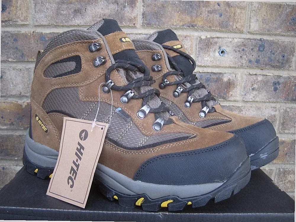 Hi-Tec Skamania Waterproof Lace Up MID Hiking Men's Boots Size 10 NWT & BOX