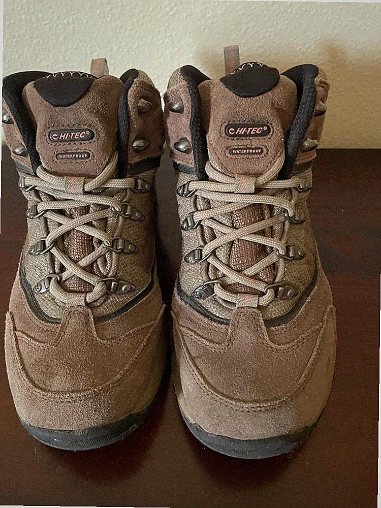 Hi-Tec Waterproof Hiking Boots Brown Women’s Size 6 Trail Outdoor