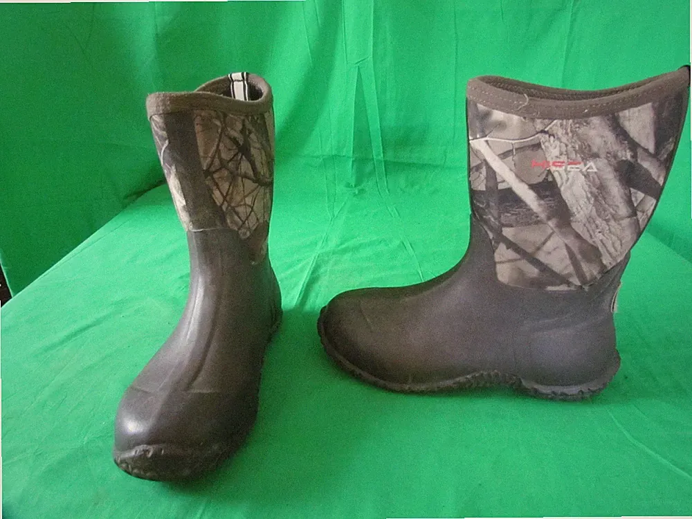 HiSea Rain Neoprene/Rubber Muck Boots Camo Pattern Kids Youth Boys Size 7 Nice