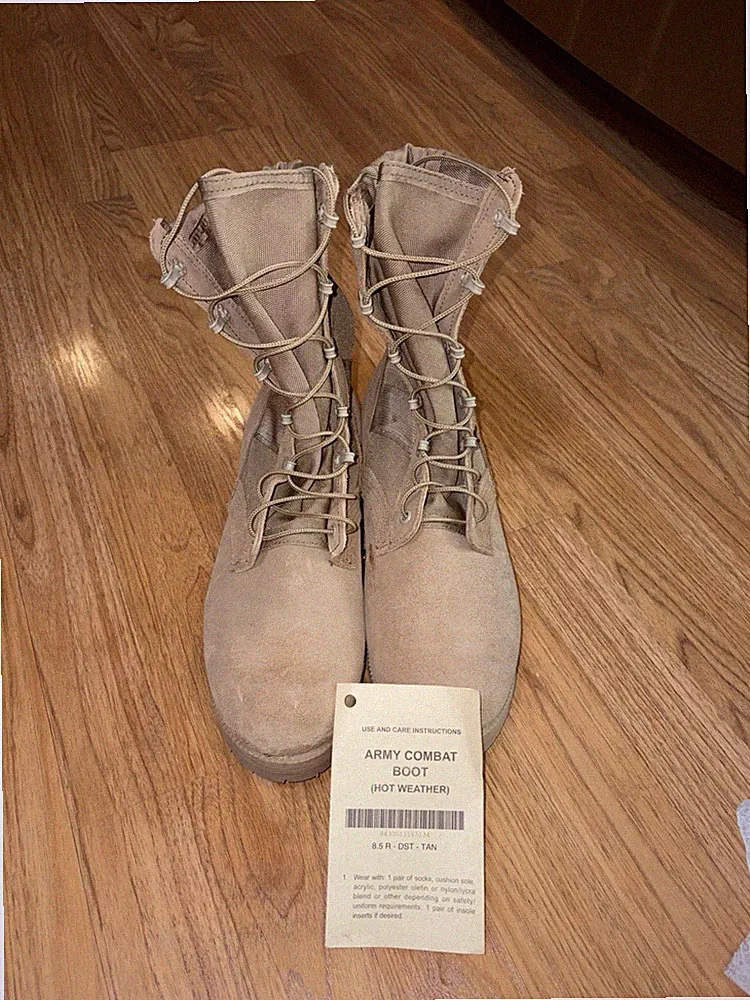 Hot Weather Combat Boots Desert Tan Men 8.5 R Tactical US Military Army Coyote