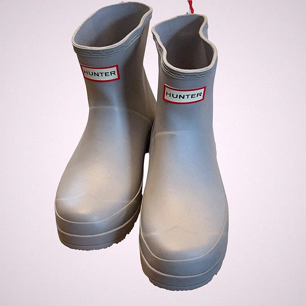 Hunter Cement Gray Short Rain Boots Size 7 Waterproof Matte Finish