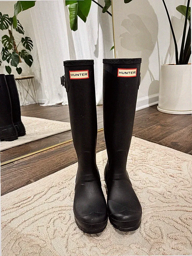 Hunter Original Tall Women’s Black Rubber Waterproof Rain Boots Buckle