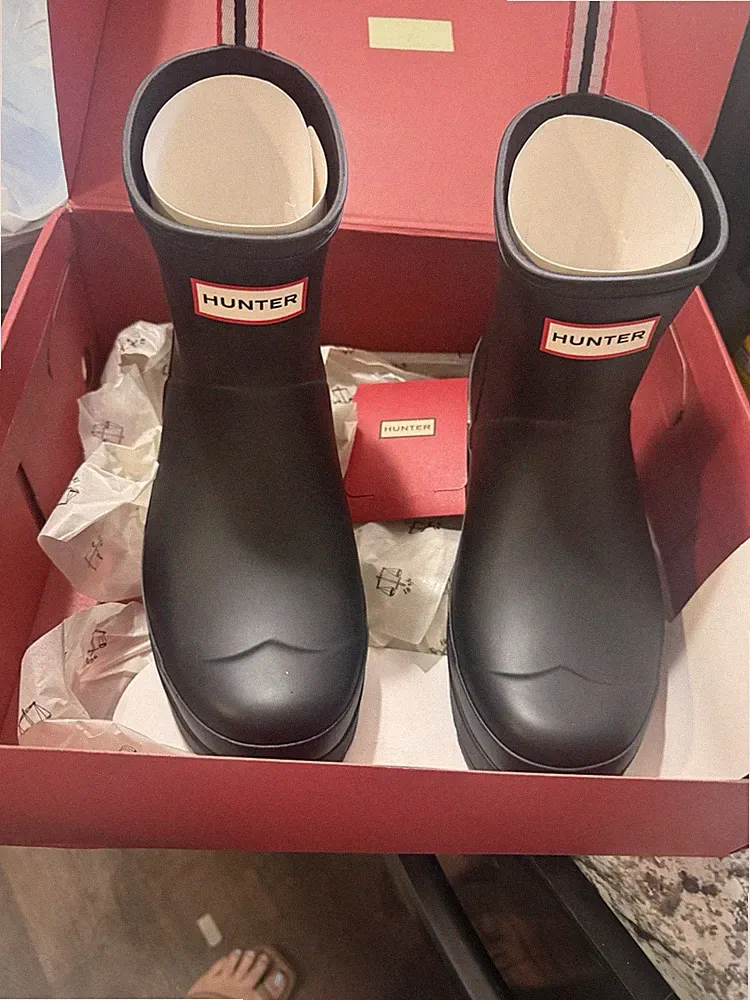 Hunter Waterproof Black Women's Ankle Rain Boots Rubber Pull On Logo