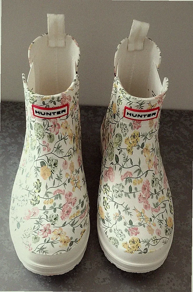 HUNTER Women's Tabitha Floral Print Rain Boots Ivory US Sz 8 NEW