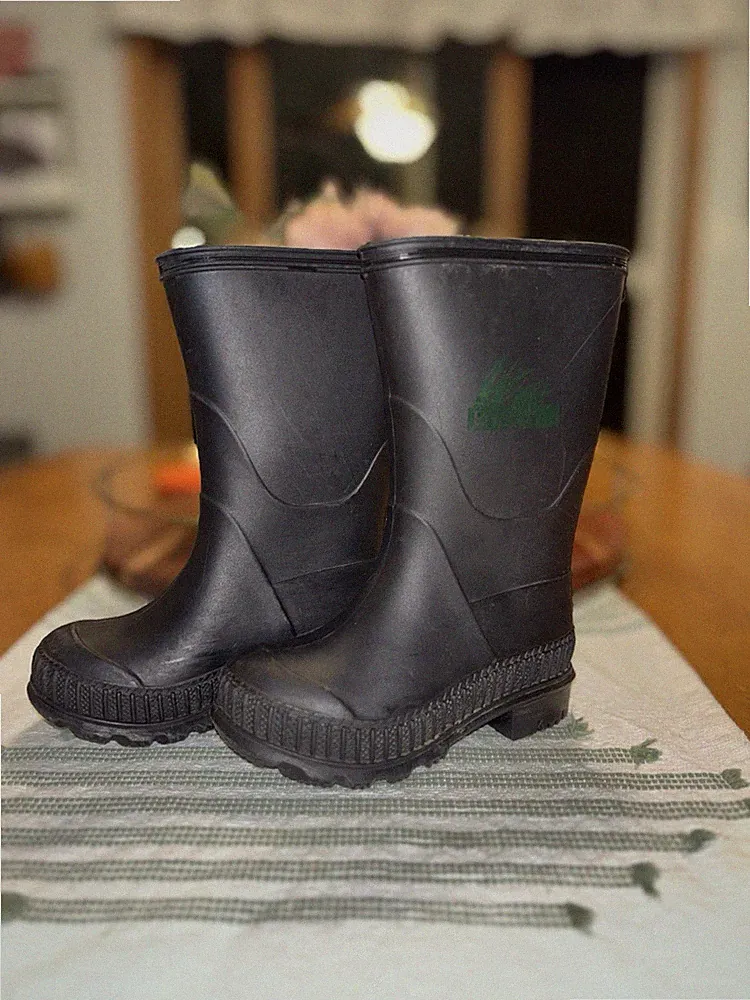 Itasca Girls Black Rain Boots Size 7 Rubber Pull On Mid-Calf Round Toe