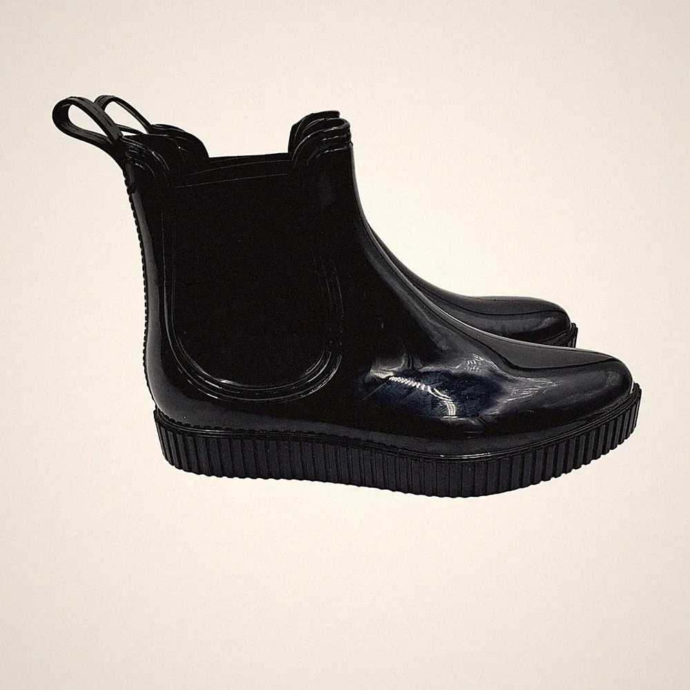 Journee Collection Womens Tru Comfort Foam Black Patent Drip Rain Water Boots 9