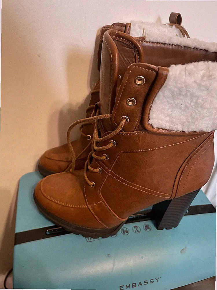 Just Fab Shandee Sherpa Block High Heel Boots Sherpa Trim Lug Sole Size 8
