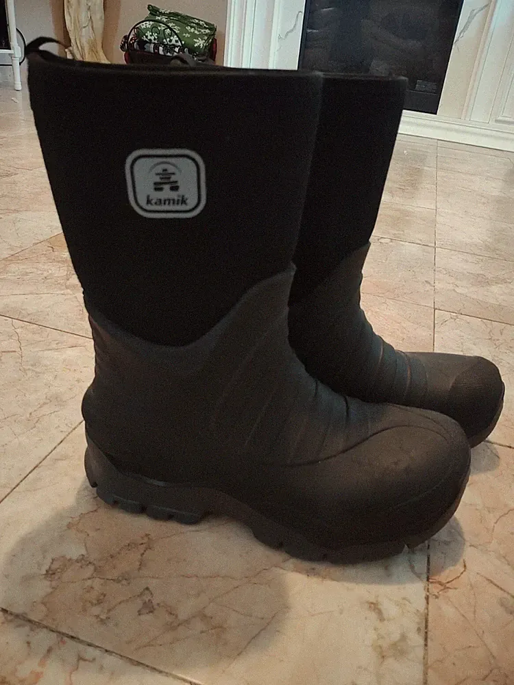 Kamik Shelter Waterproof Rubber Muk Outdoor Boots Mens Size 8 Black EK0023-BLK