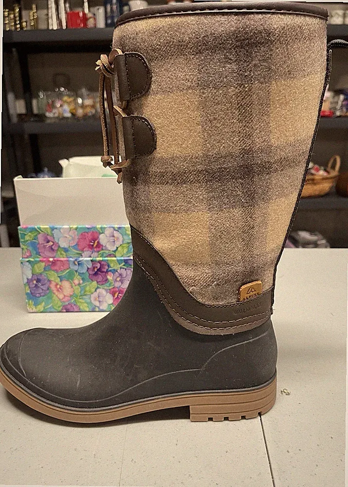 Kamik Women's Alpine Design Abigail Rain Boots Waterproof Plaid Flannel Size 7