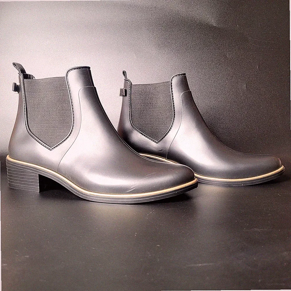 Kate Spade New York Black Solstice Sleek PVC Chelsea Rain Boots Size 11 NWOB