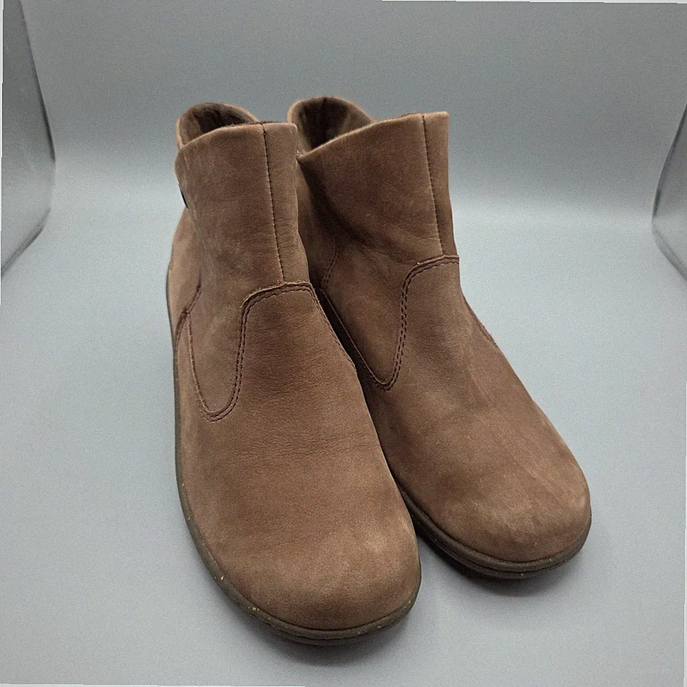 Keen Akita Ankle Boots Womens 7 Brown Nubuck Leather Wedge Heel Booties Shoes
