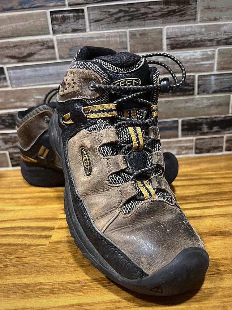KEEN Brown Leather High top Hiking Boots Shoes Sz 1