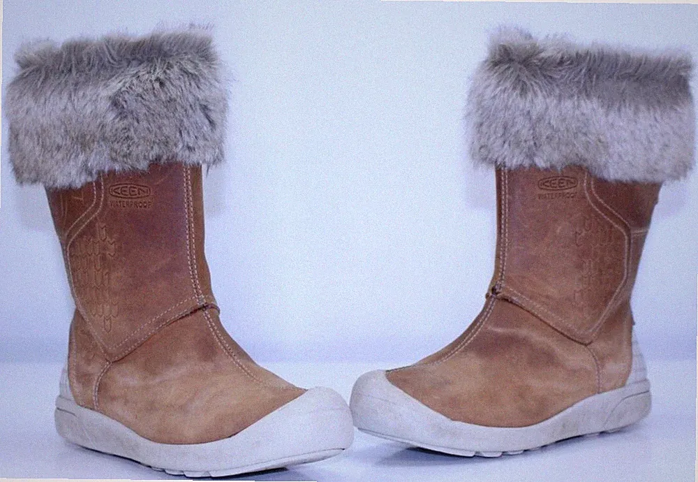 KEEN Fremont Side Zip 8 Cookie Dough Hiking Boots Shoes Winter Fur Ankle Women