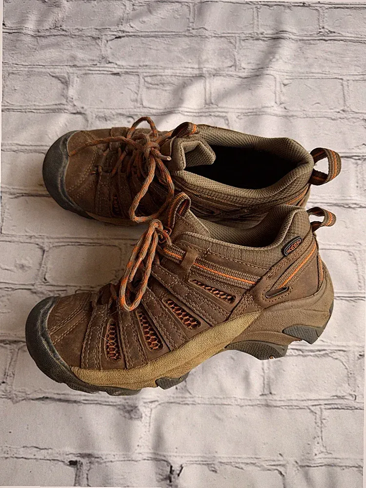 Keen Hiking Boots Shoes Low Top Lace Up Womens 7 EU 37.5 Brown Trail Utility