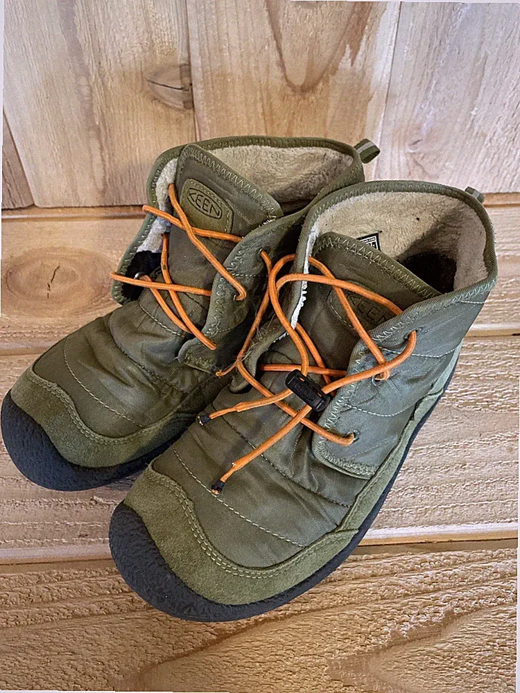 KEEN Howser II Chukka Mid Boots Waterproof Comfy Durable Big Kid Size 3