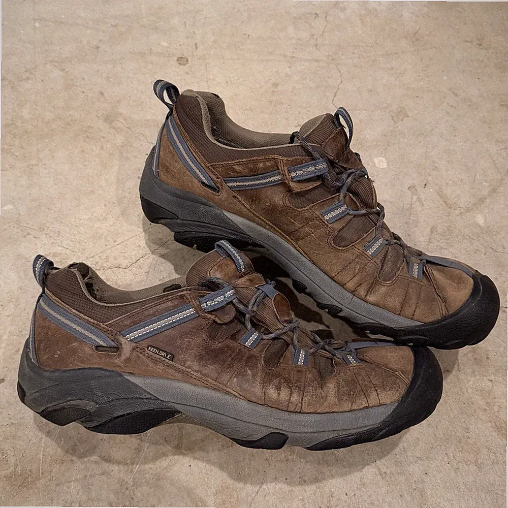 Keen Mens Size 16 Targhee II Low Dark Earth 1002369 Hiking Shoes *DISTRESSED*