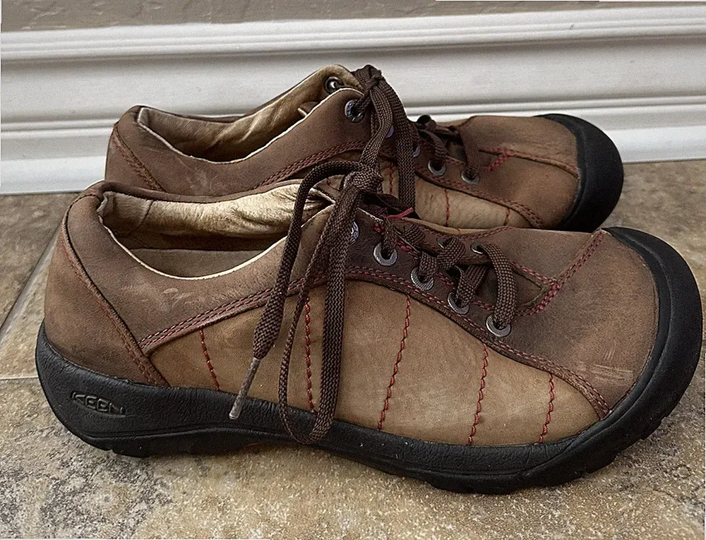 Keen Presidio Womens Sz 8 Brown Bump Toe Hiking Shoes Outdoor Trail