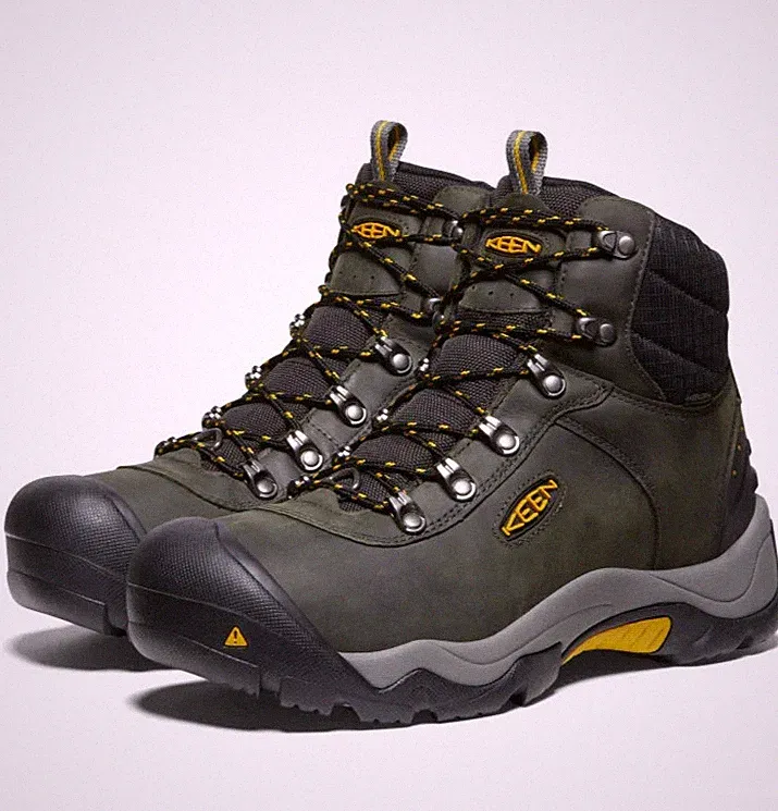 Keen Revel III Waterproof Hiking Boots for Men (Pick a Size) New with Box