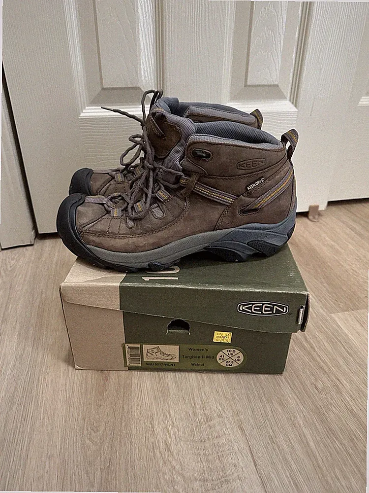 Keen Targhee II Mid Waterproof Hiking Shoes Size 10.5 Women’s Boots Outdoor
