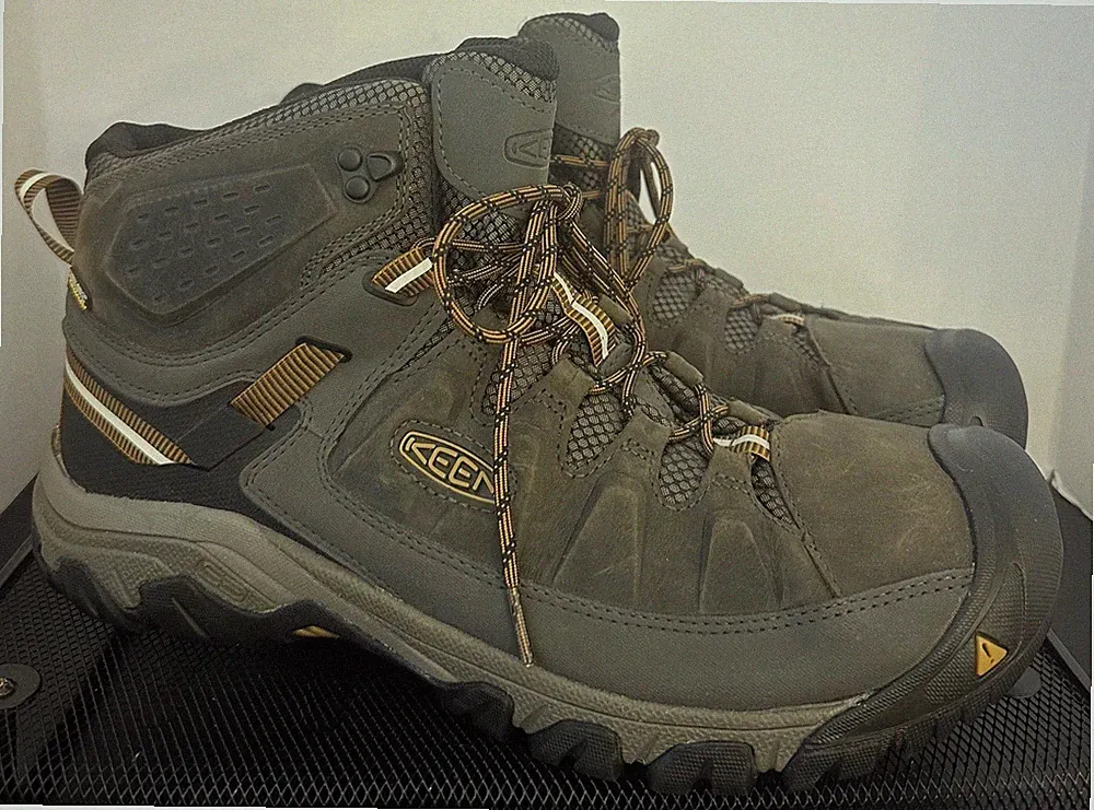 Keen Targhee III Mens 14 Waterproof Hiking Boots Olive Brown Trail Shoes